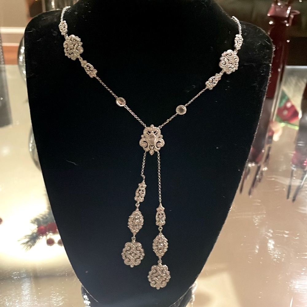 Silver rhinestone necklace